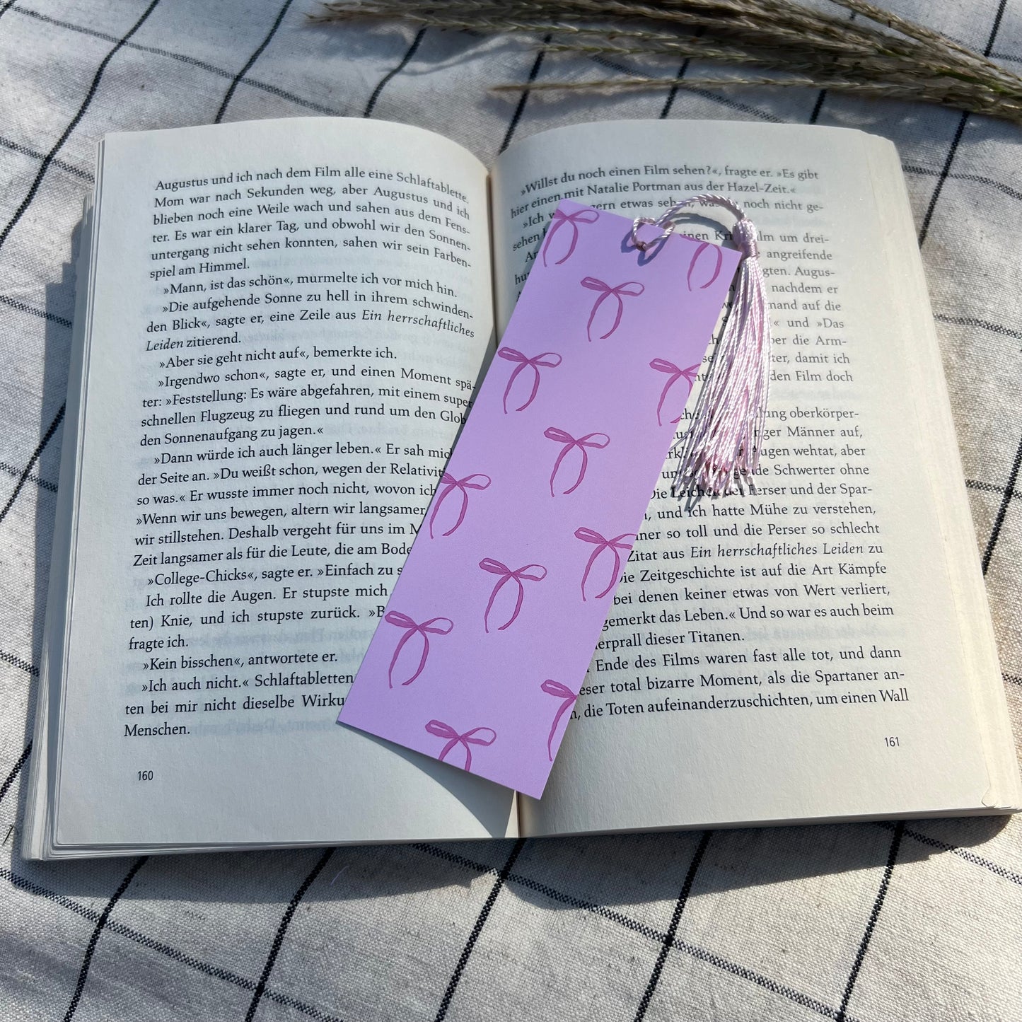 Lesezeichen mit Schleifen für Bücherwürmer