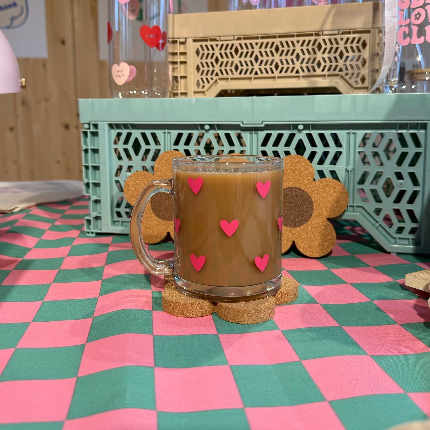 Tasse mit Herzchen – Perfekter Kaffeebecher