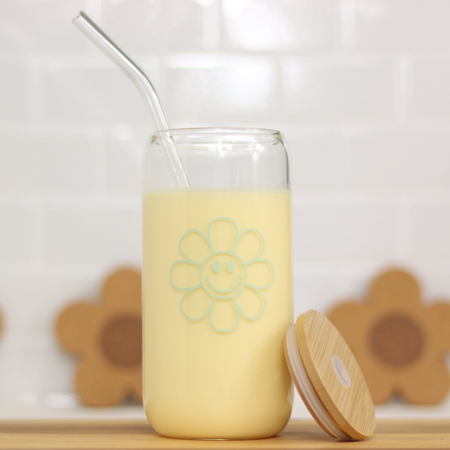 Buntes Trinkglas mit Happy Flower Design