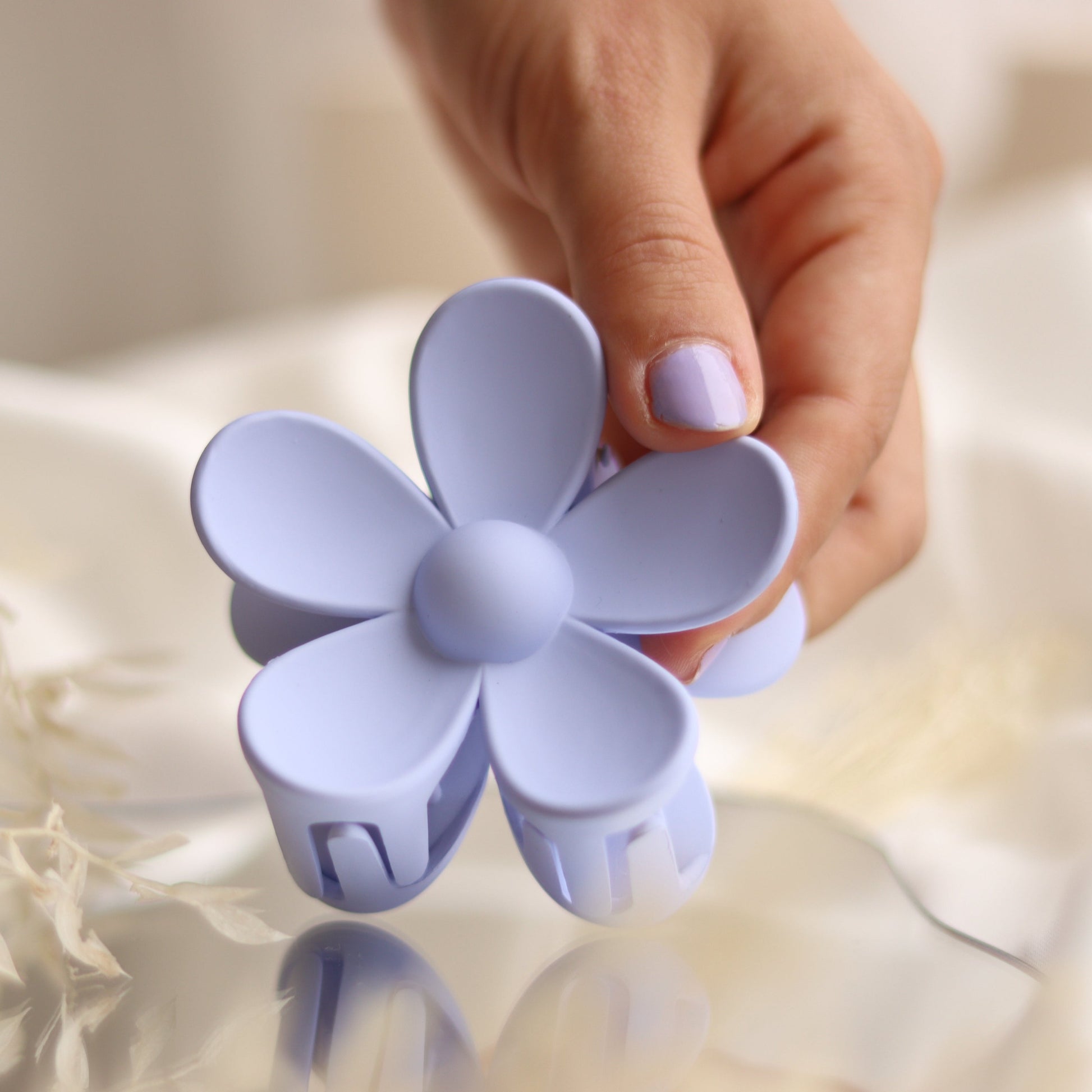 Haarspange Blumenform lila Haarklammer