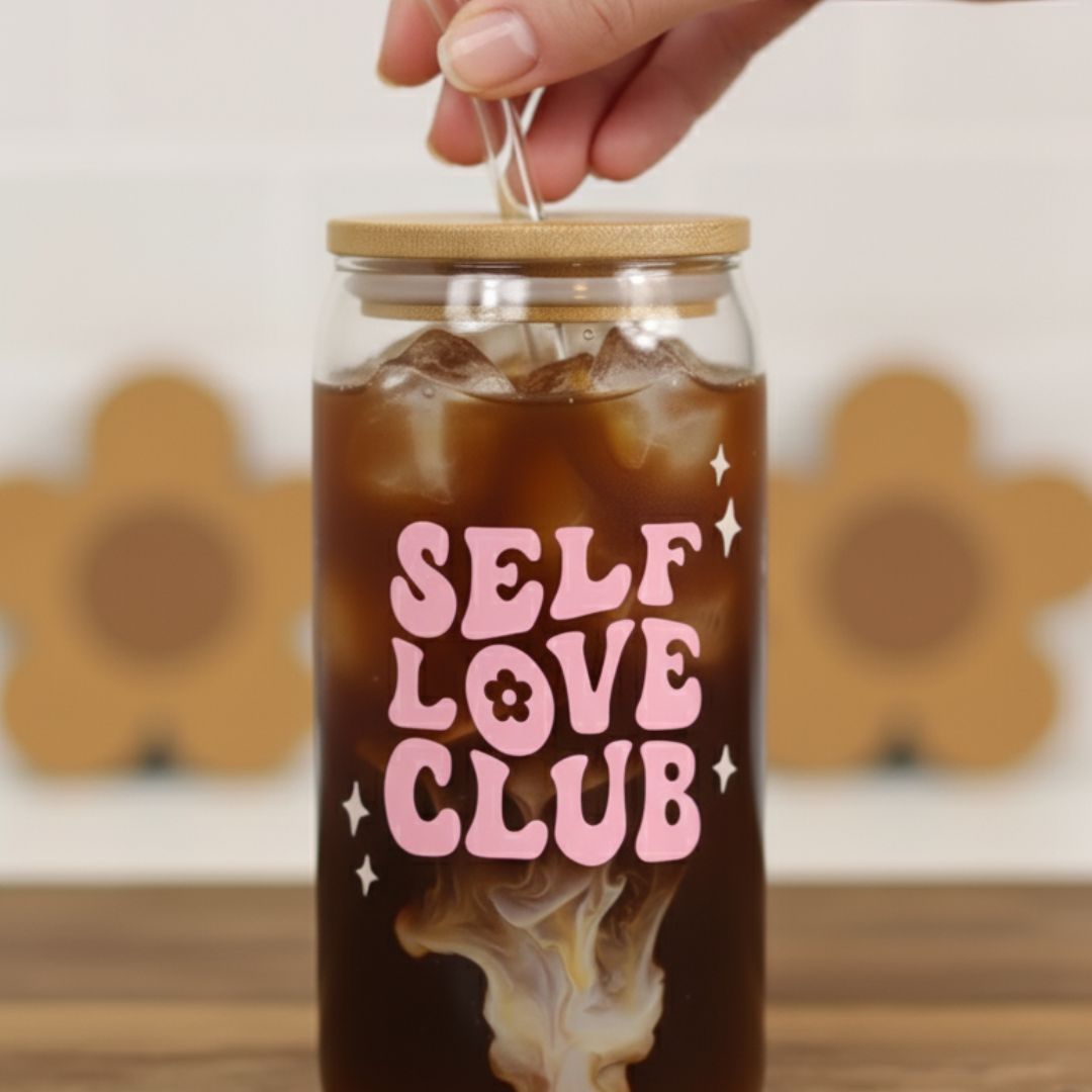 Trinkglas "Self Love Club" – mit Deckel und Strohhalm
