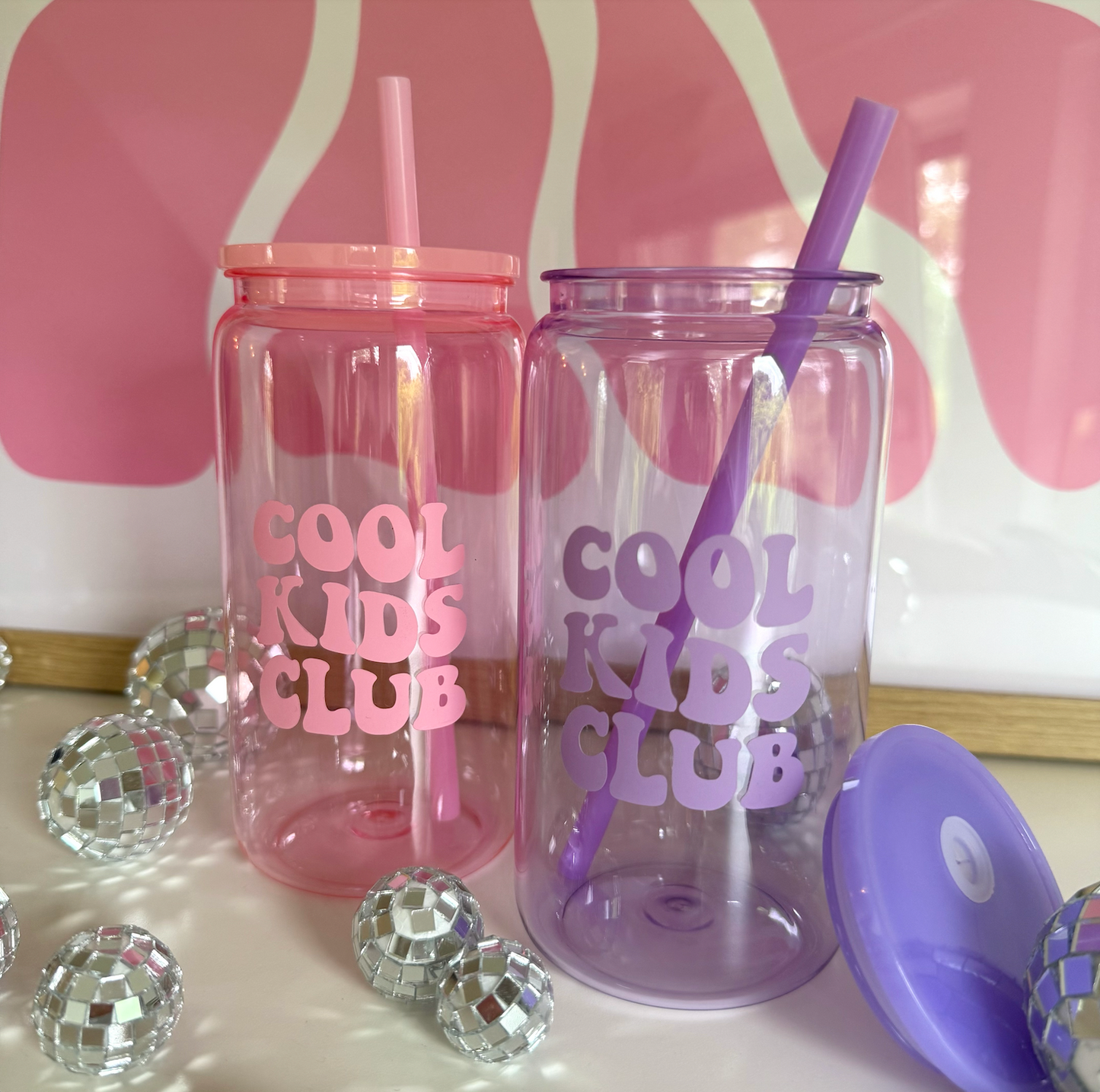 Trinkbecher "Cool Kids Club" in lila und rosa