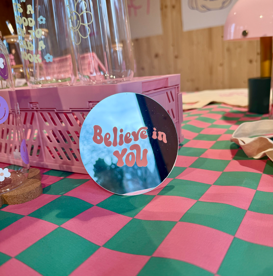 Statementspiegel 'Believe in you' - Modernes Design