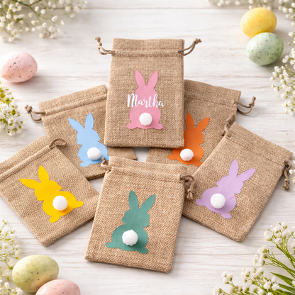 Personalisierte Osterbeutel aus Jute mit Hasenmotiv & 3D-Puschelschwanz