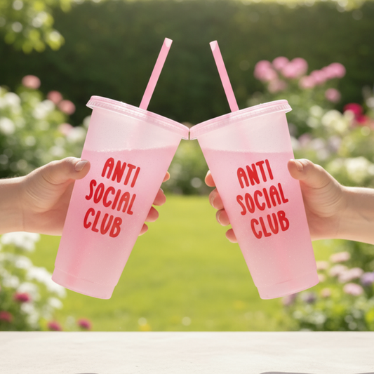 rosa trinkbecher "anti social club"